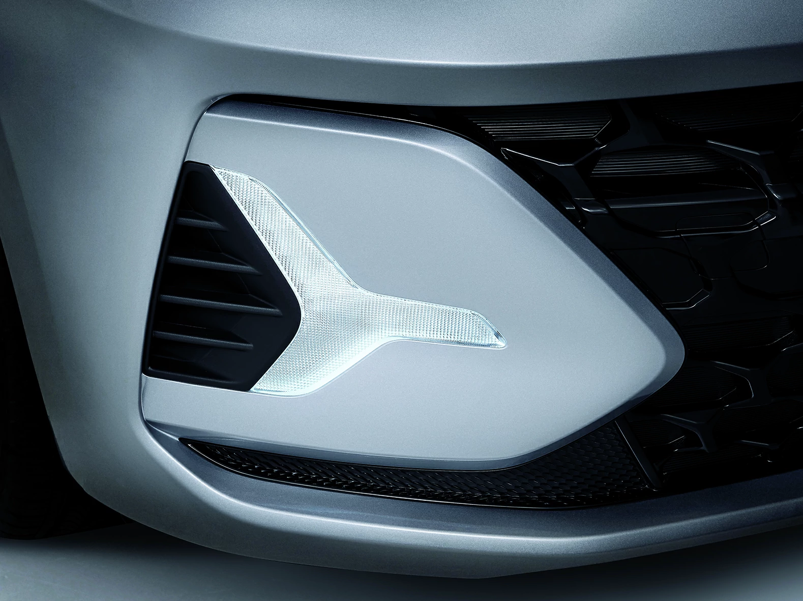 Grand i10 side wheel